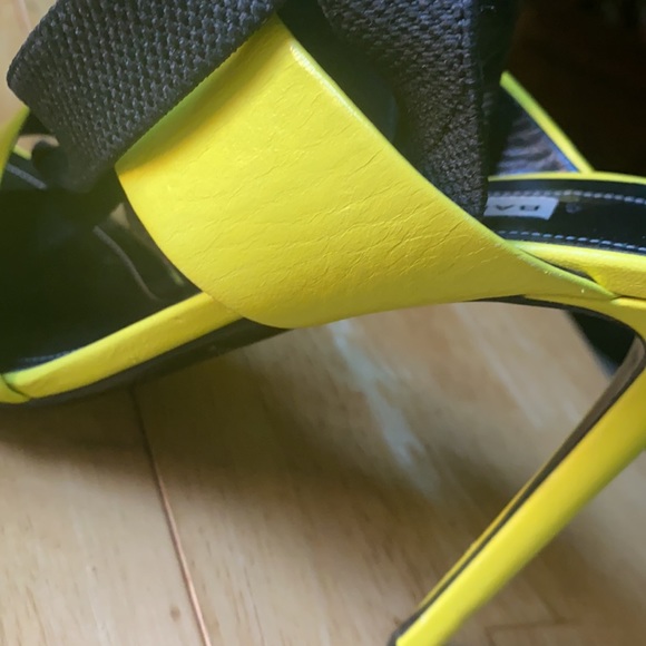 Balenciaga  PARIS sandals lemon color size 38.5 - Picture 7 of 8